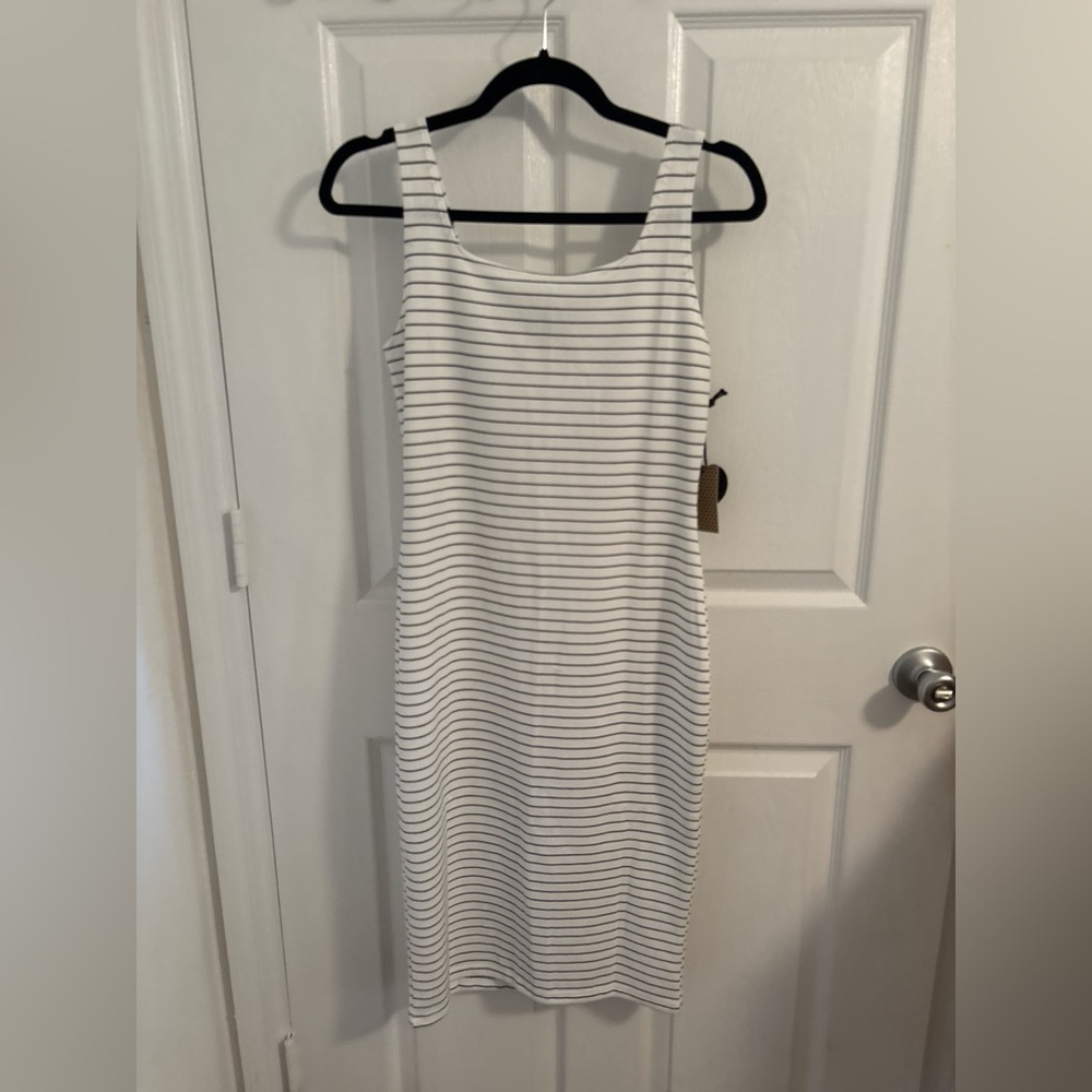 NWT White & Black Striped Bodycon Midi Dress w/ Back Slit